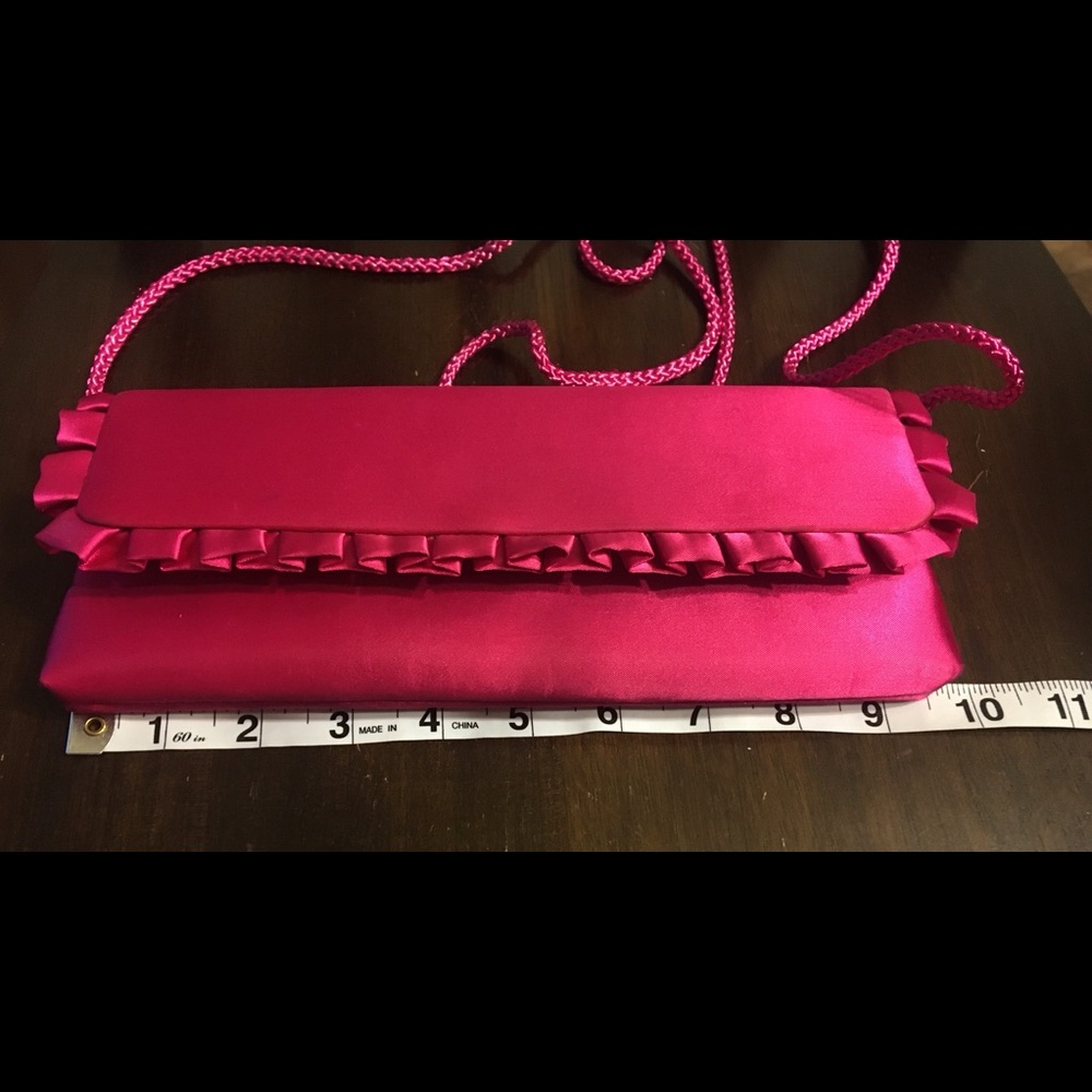 La Regale Pink Ruffle Clutch - Picture 5 of 5
